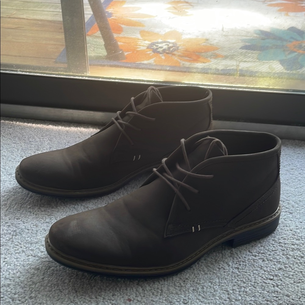 Men's Brown Leather Chukka Boots